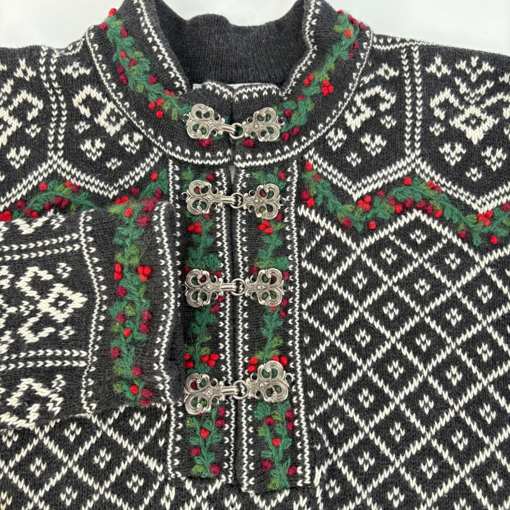 Talbots Nordic Sweater Womens Large Black White Fair Isle Holly Metal Clasps